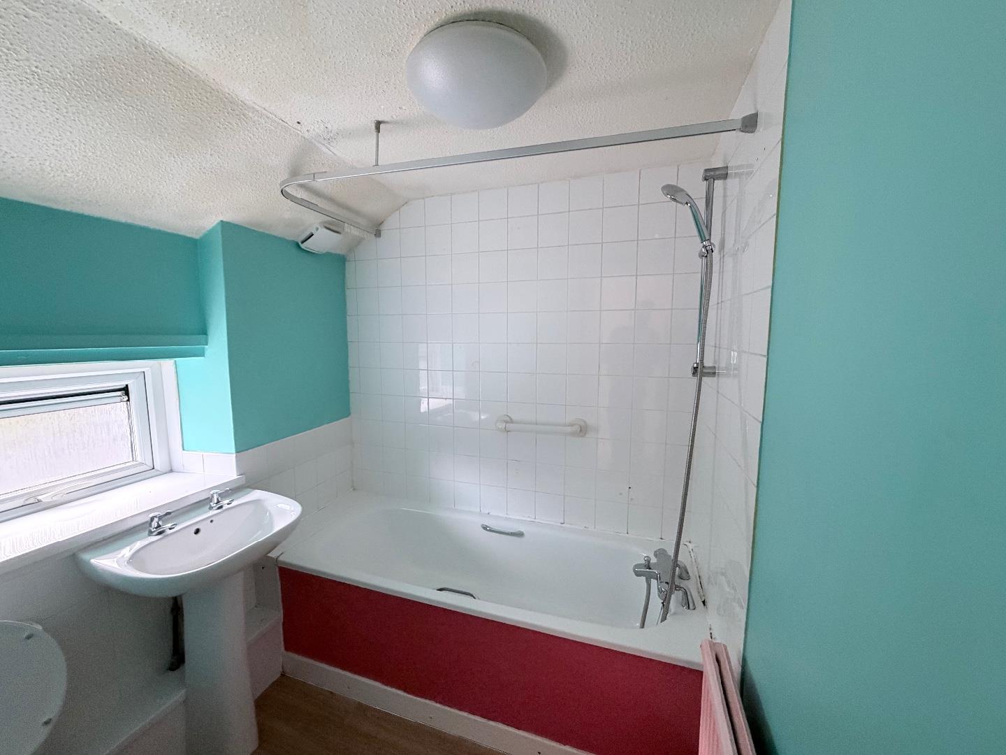 Tynewydd Row, Ogmore Vale, Bridgend County Borough, CF32 7EH